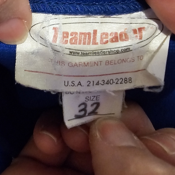 Vintage Cheerleader Uniform - Picture 5 of 7